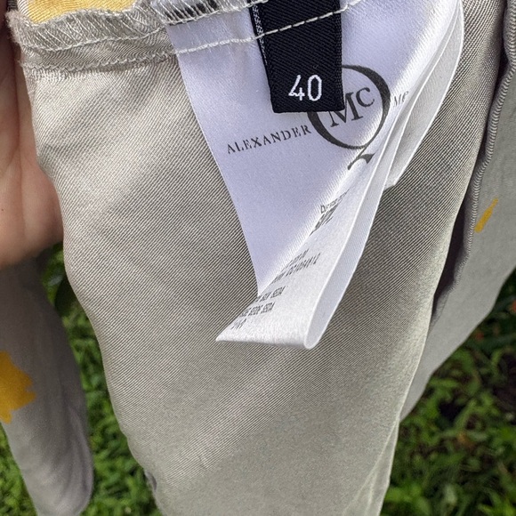 Vintage McQueen silk shirt size 40. Cowl neck, 3/4 length sleeves. - Picture 5 of 7